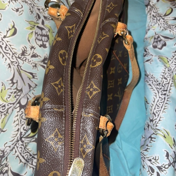 Authentic Louis Vuitton Totally PM - Picture 7 of 10